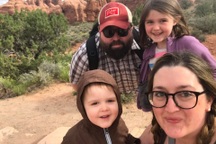 Bức ảnh đánh lừa thị giác khiến dân mạng "hoa mắt" và gây nhiều tranh cãi