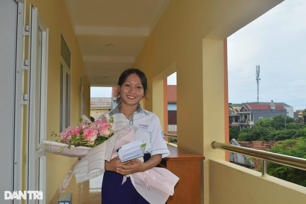 Nữ sinh tạo kỳ tích khi trở thành người Rục đầu tiên đỗ đại học - 1 Nữ sinh tạo kỳ tích khi trở thành người Rục đầu tiên đỗ đại học - 1