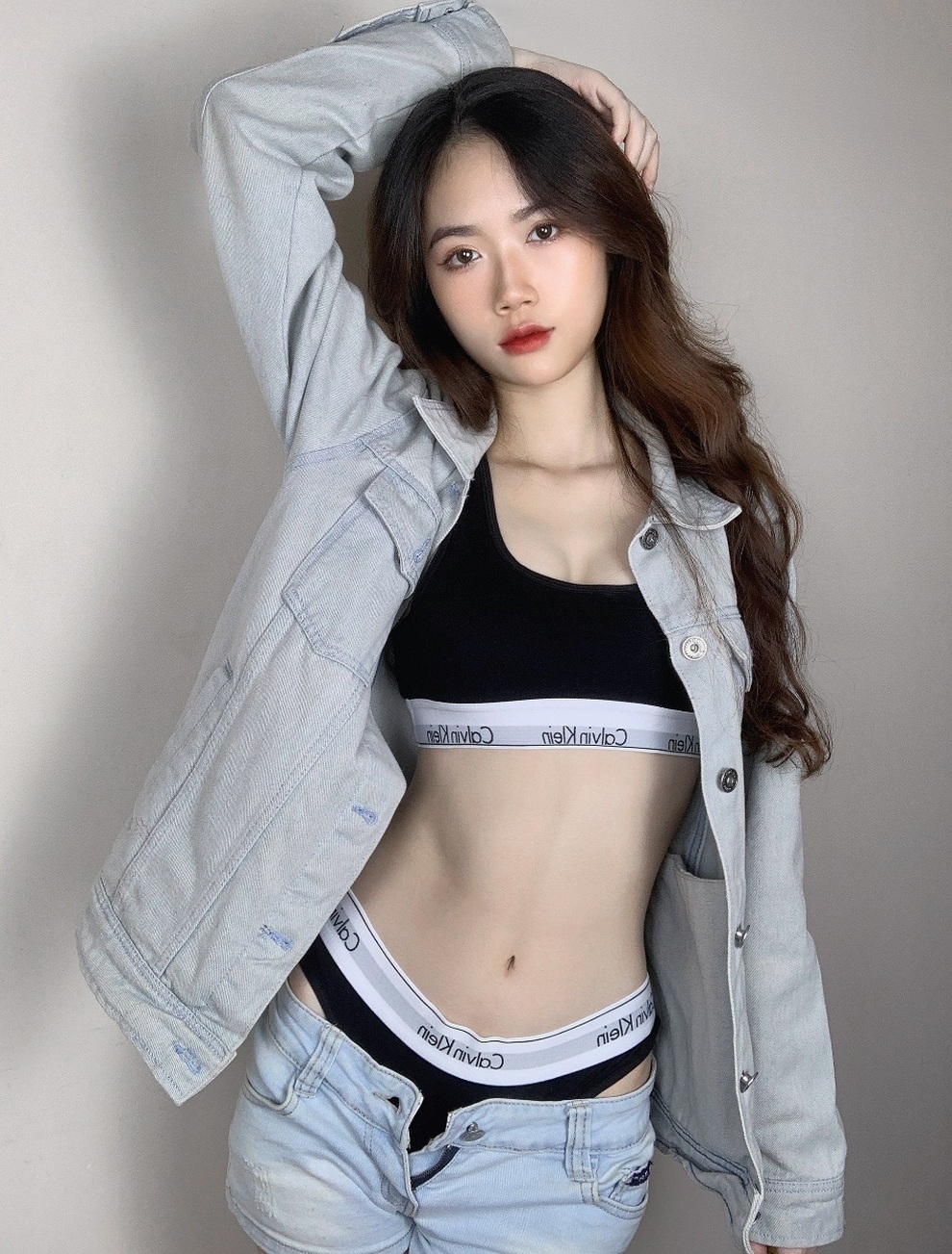 Hot girl 2K rũ bỏ nét thơ ngây, lột xác gợi cảm hút hồn - 8 Hot girl 2K rũ bỏ nét thơ ngây, lột xác gợi cảm hút hồn - 8