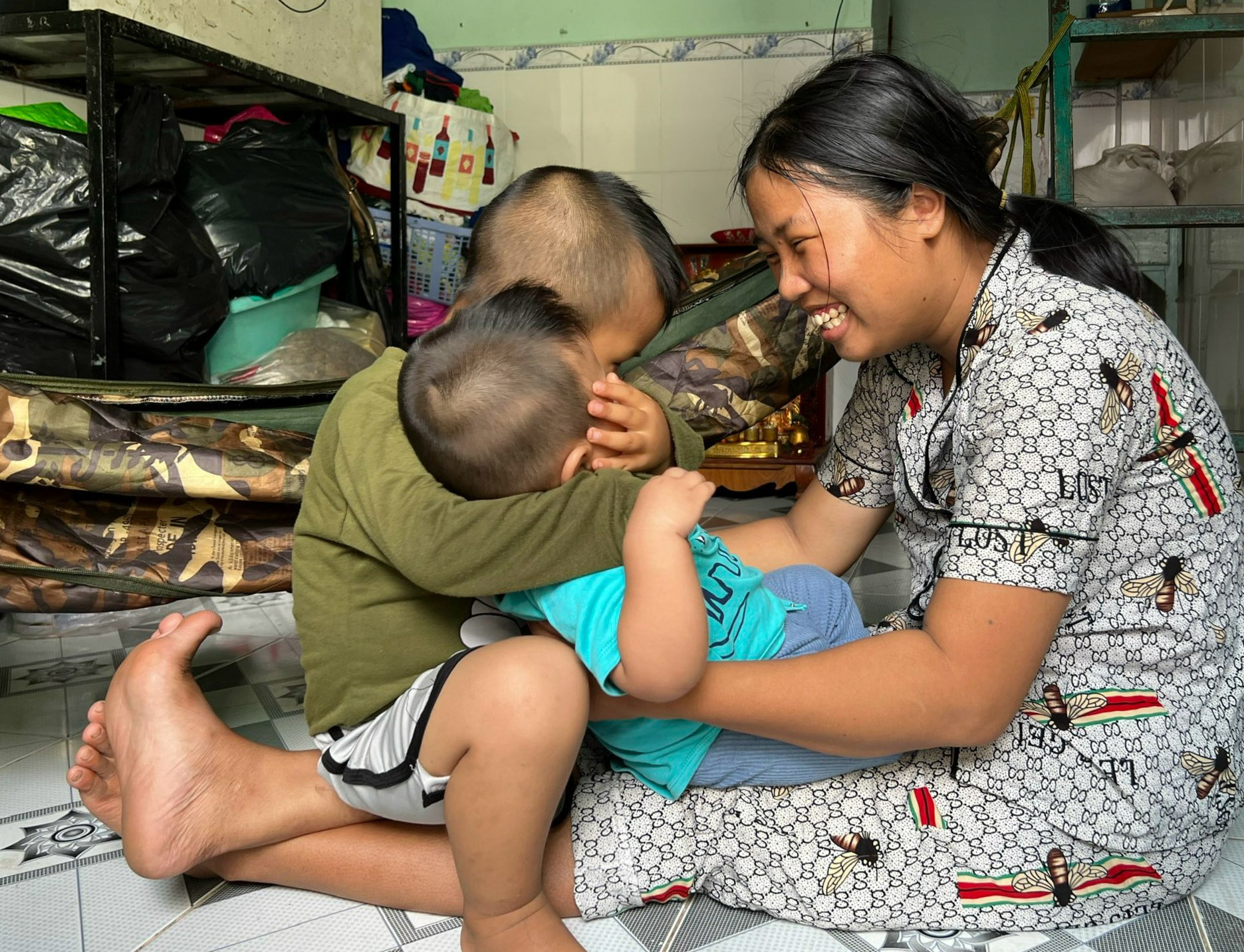 Người mẹ uất nghẹn khi bị mắng cho con uống thuốc ngủ để bán vé số - 6 Người mẹ uất nghẹn khi bị mắng cho con uống thuốc ngủ để bán vé số - 6