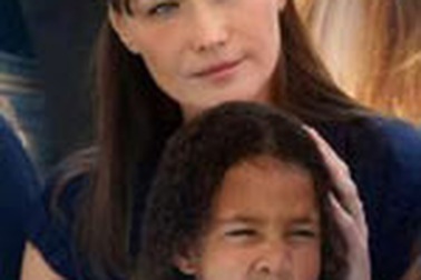 Carla Bruni: “Tôi không còn quyến rũ đàn ông”