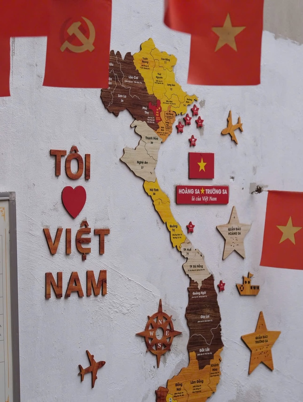 Cờ hoa phủ kín phố phường, Hà Nội rực sáng trong dịp lễ 2/9 - 7 Cờ hoa phủ kín phố phường, Hà Nội rực sáng trong dịp lễ 2/9 - 7