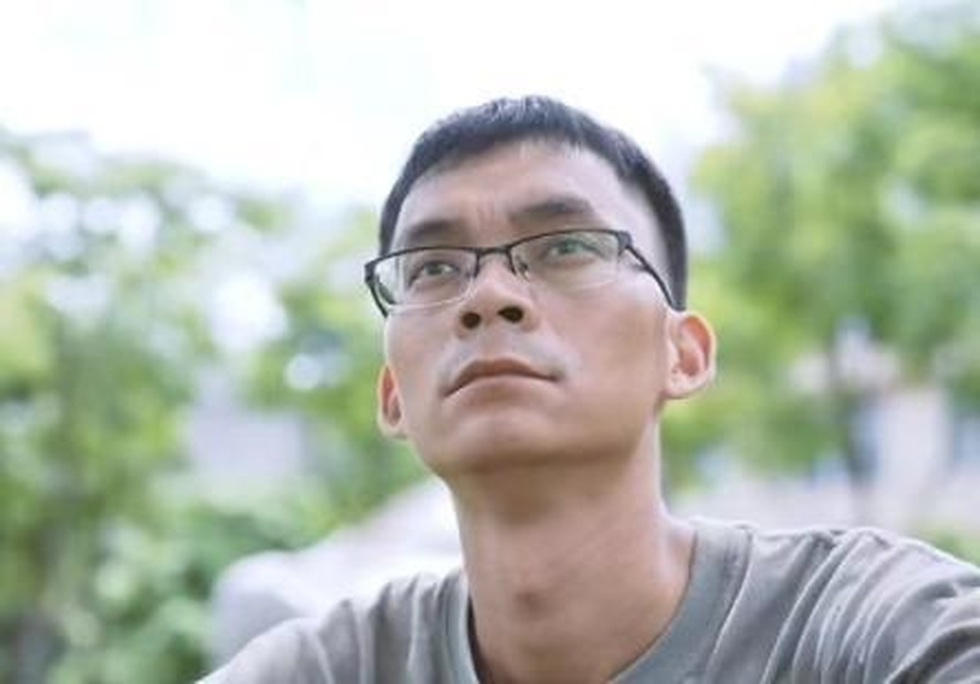 Sau 16 lần thi đại học, người đàn ông tỉnh ngộ ở tuổi 35 - 2 Sau 16 lần thi đại học, người đàn ông tỉnh ngộ ở tuổi 35 - 2