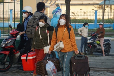 Thủ tướng: Các địa phương không tự đặt ra quy định phòng dịch "tréo ngoe"