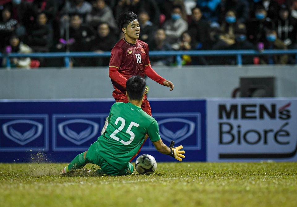 Tuyển Việt Nam 3-2 U22 Việt Nam: Văn Quyết, Đức Chinh ghi bàn - 13 Tuyển Việt Nam 3-2 U22 Việt Nam: Văn Quyết, Đức Chinh ghi bàn - 13