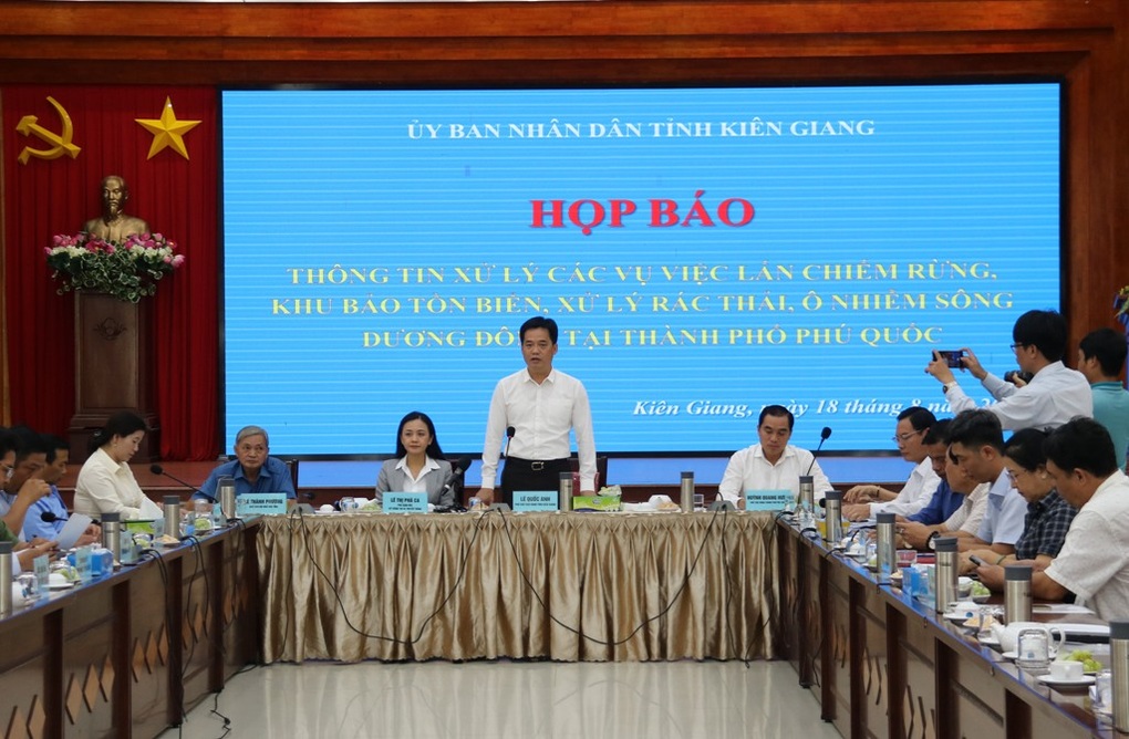 Lãnh đạo tỉnh Kiên Giang đau lòng khi rừng, biển bị xâm phạm - 1 Lãnh đạo tỉnh Kiên Giang đau lòng khi rừng, biển bị xâm phạm - 1