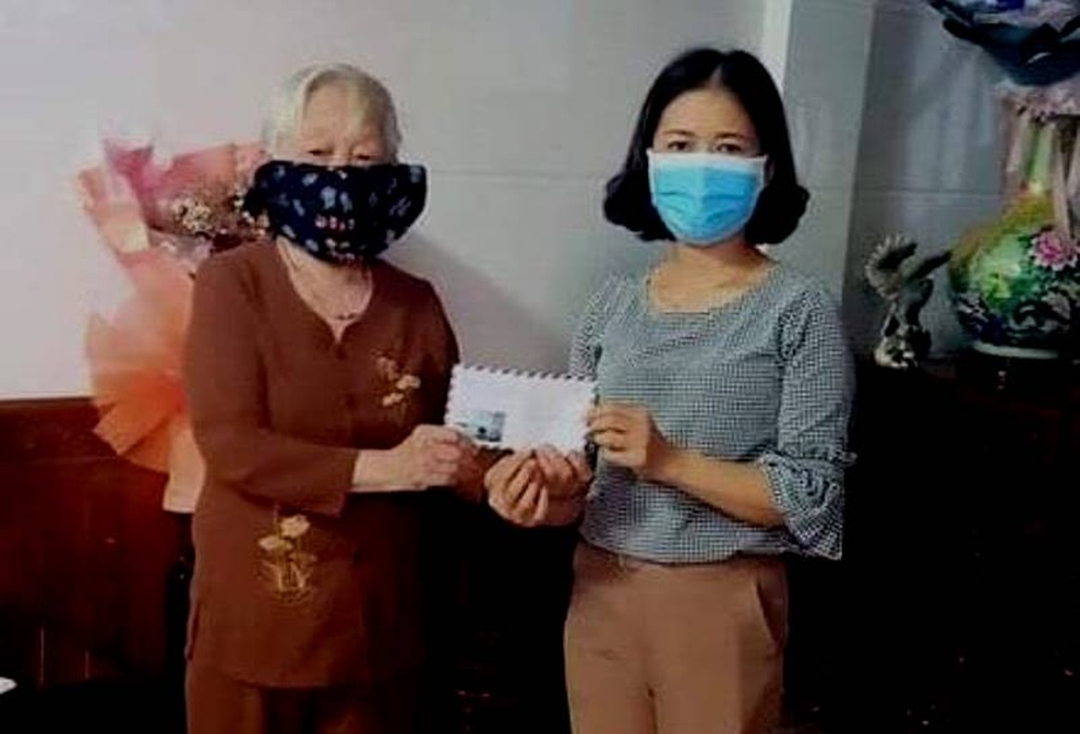 Thương binh 97 tuổi rút tiền tiết kiệm chung tay chống Covid-19 - 2 Thương binh 97 tuổi rút tiền tiết kiệm chung tay chống Covid-19 - 2