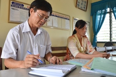 Bỏ phiếu lại bầu lãnh đạo nhà trường, GV ngỡ ngàng