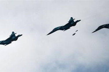 Nga-Syria lùa IS sang Raqqa: Gậy ông đập lưng ông