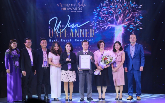 PNJ được Vietnam HR Award vinh danh chính sách nhân sự ứng biến Covid-19 xuất sắc