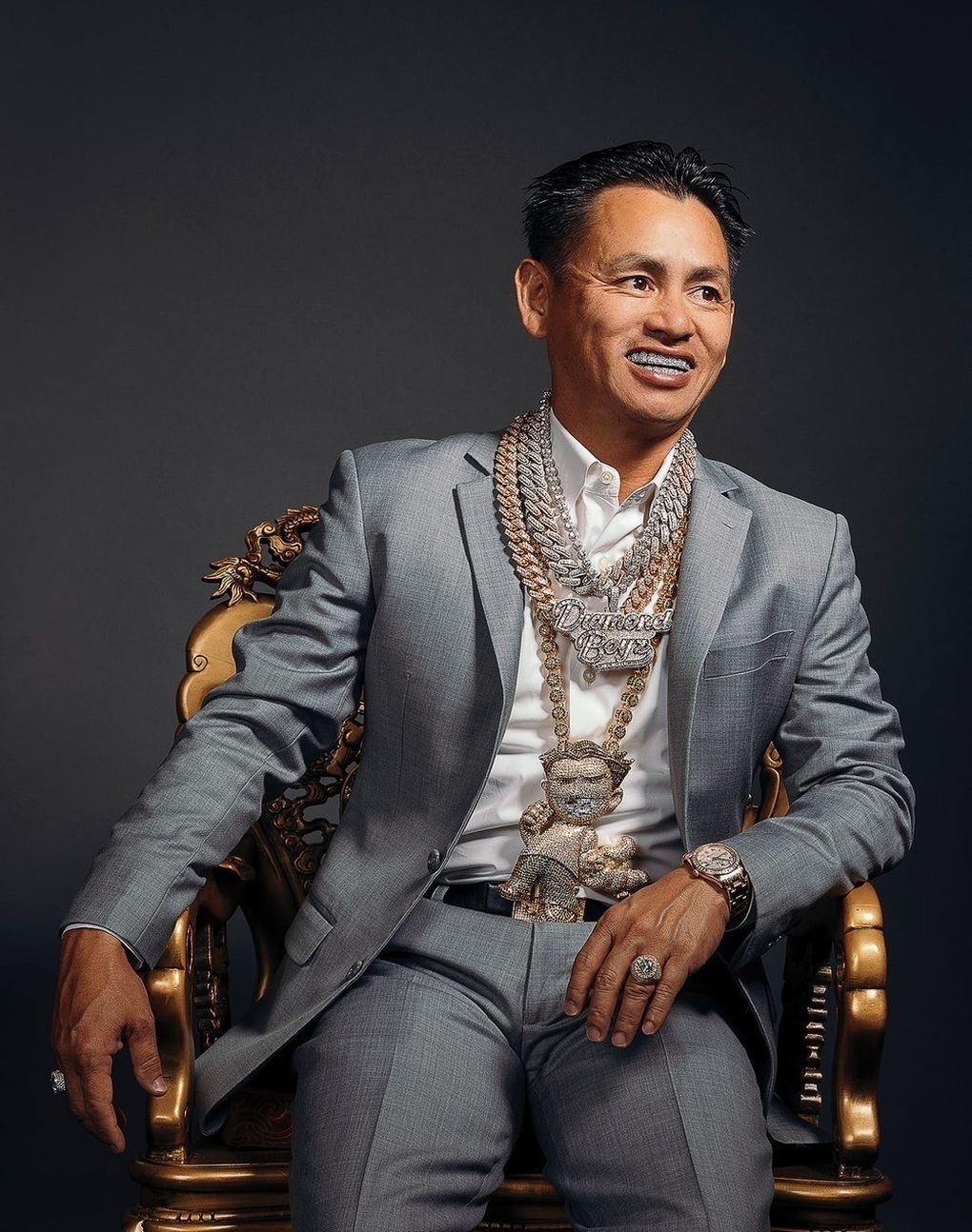 Ông trùm kim cương Johnny Đặng gặp sự cố tại khách sạn vì... sầu riêng - 3 Ông trùm kim cương Johnny Đặng gặp sự cố tại khách sạn vì... sầu riêng - 3