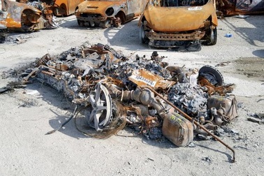 Khó hiểu chuyện rao bán siêu xe đã cháy thành sắt vụn