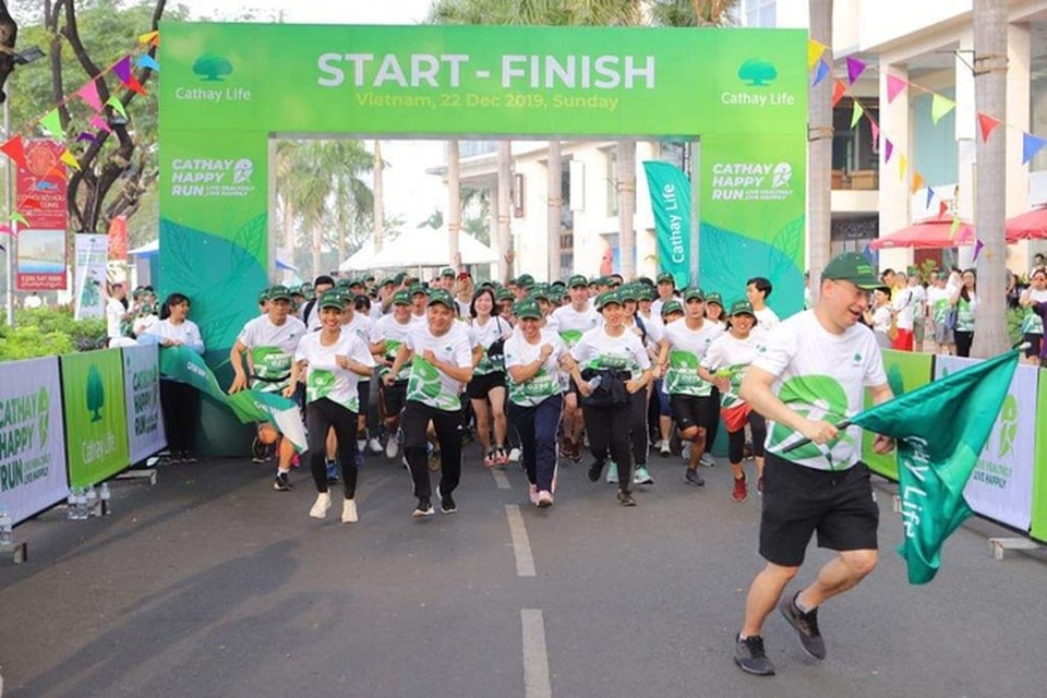 Tập thể nhân viên Cathay Việt Nam tham gia đường chạy hạnh phúc - 3 Tập thể nhân viên Cathay Việt Nam tham gia đường chạy hạnh phúc - 3