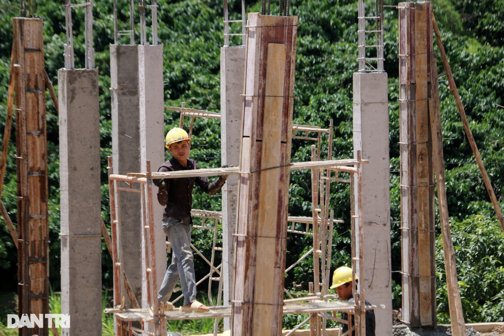 Đắk Nông hỗ trợ kinh phí xây dựng nhà ở cho hộ nghèo - 1 Đắk Nông hỗ trợ kinh phí xây dựng nhà ở cho hộ nghèo - 1