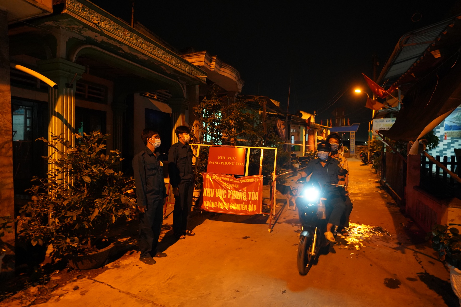 Trắng đêm bảo vệ vùng xanh trên biển tại xã đảo duy nhất ở TPHCM - 3 Trắng đêm bảo vệ vùng xanh trên biển tại xã đảo duy nhất ở TPHCM - 3