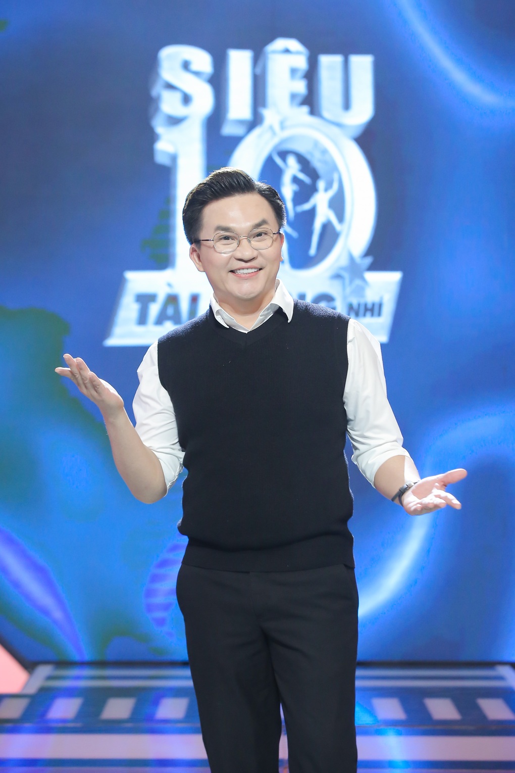 Hari Won thích thú khi Đại Nghĩa thay Trấn Thành ngồi ghế nóng - 1 Hari Won thích thú khi Đại Nghĩa thay Trấn Thành ngồi ghế nóng - 1