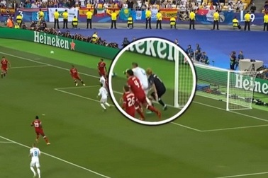 Karius: “Ramos chưa bao giờ xin lỗi tôi sau trận chung kết Champions League”