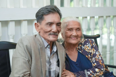 Thương Tín gặp sự cố trong đêm nhạc cuối đời, sức khỏe hiện ra sao?