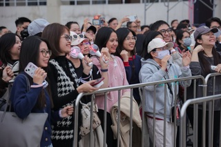 Bố ca sĩ Mỹ Tâm: "Tôi rất tự hào khi thấy con ngày càng thành công" - 10