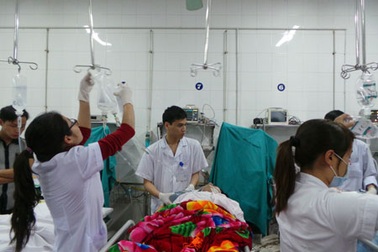 Bệnh nhân tai nạn giao thông “rầm rập” nhập viện ngày Tết