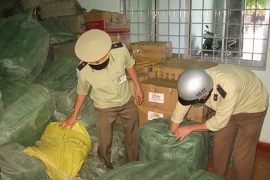 Tuyển buôn lậu vào làm công chức Quản lý thị trường