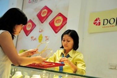 Thị trường vàng đồng loạt khai Xuân