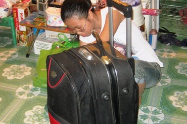 Nghỉ Tết dài, SV ào ào trả phòng trọ 