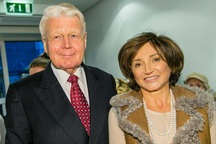 Gia đình Phu nhân Tổng thống Iceland dính bê bối Hồ sơ Panama