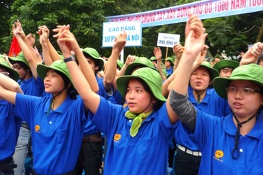 Hơn 1.000 sinh viên Hà Nội ủng hộ đồng bào lũ lụt