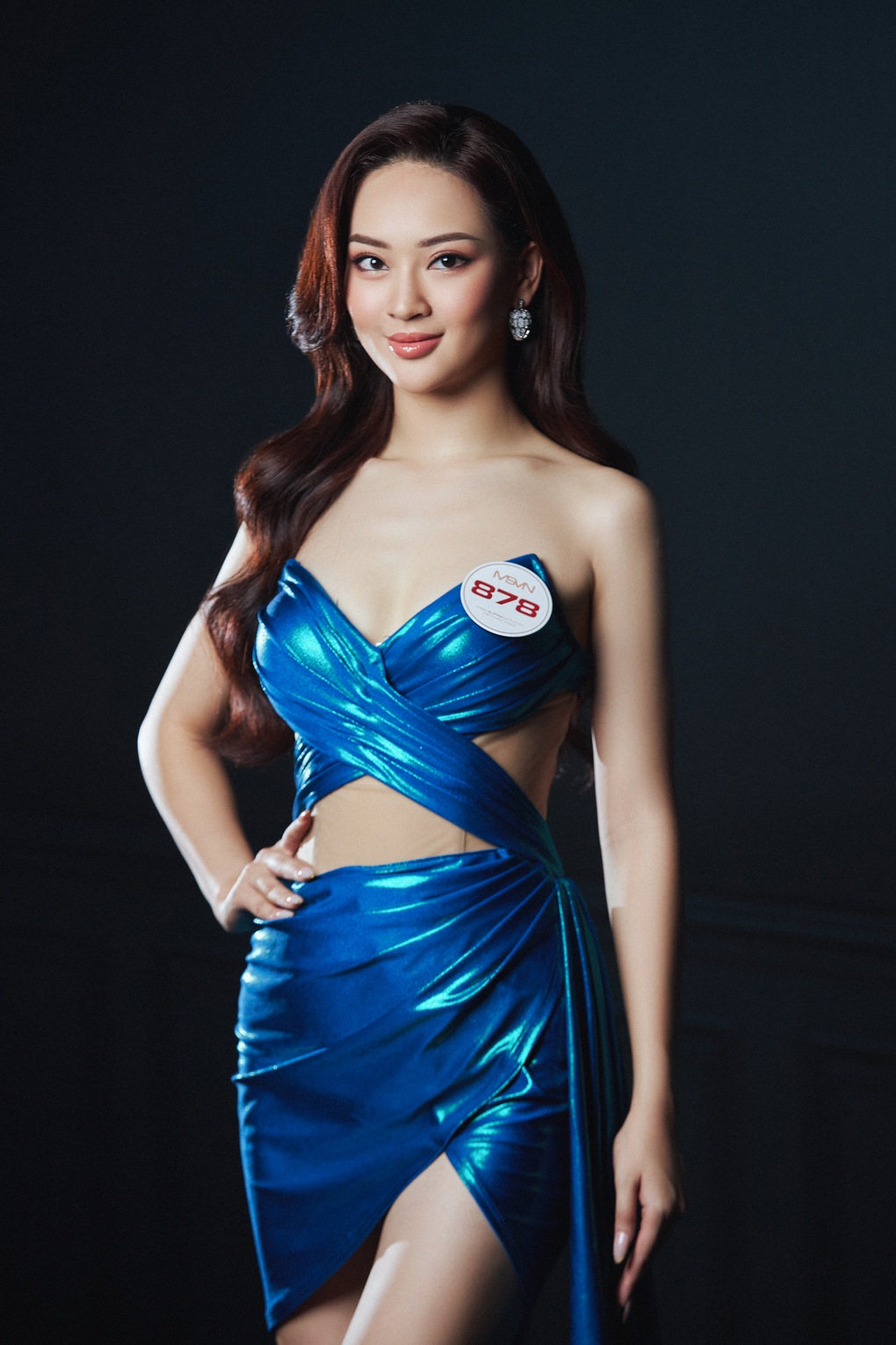 Học trò Võ Hoàng Yến tiết lộ bị bố mẹ phản đối khi thi hoa hậu - 5 Học trò Võ Hoàng Yến tiết lộ bị bố mẹ phản đối khi thi hoa hậu - 5
