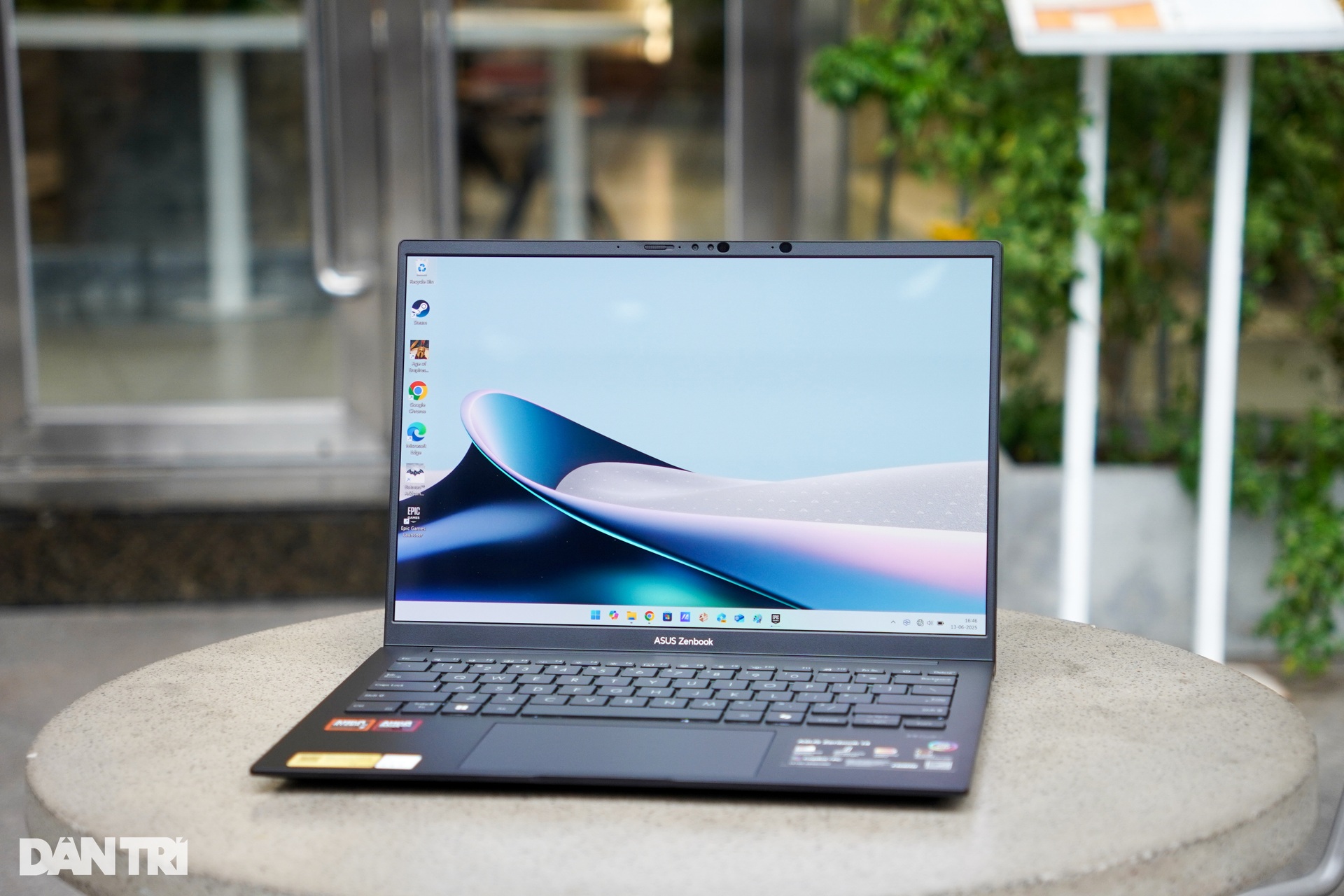 Đánh giá Asus Zenbook 14: Mỏng nhẹ, hiệu năng vừa phải - 16 Đánh giá Asus Zenbook 14: Mỏng nhẹ, hiệu năng vừa phải - 16