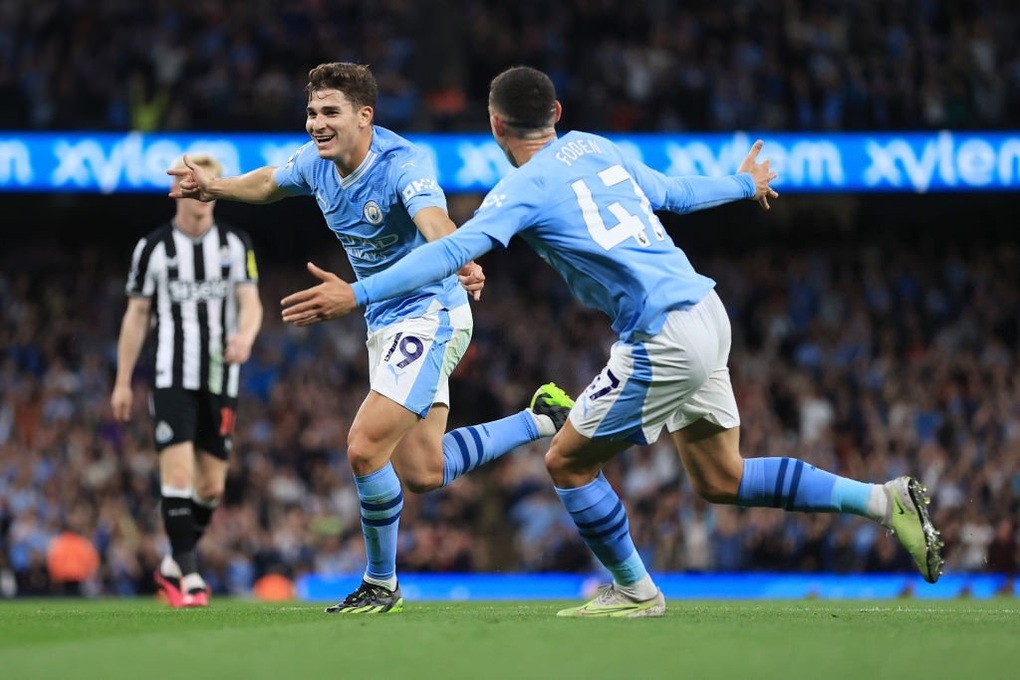 Alvarez tỏa sáng, Man City thắng nhẹ Newcastle - 2 Alvarez tỏa sáng, Man City thắng nhẹ Newcastle - 2