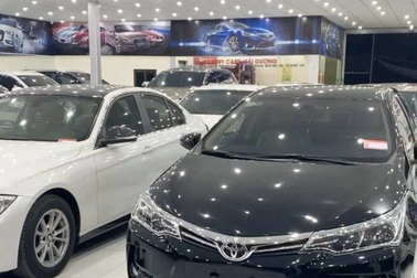 Chợ xe cũ "chạy" dịch: Dân buôn ồ ạt lập kênh online, livestream bán dạo