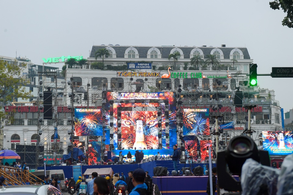 Những điểm xem countdown 2020 đông vui nhất ở Hà Nội - 2 Những điểm xem countdown 2020 đông vui nhất ở Hà Nội - 2