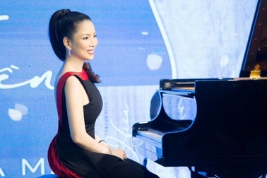 Thưởng nhạc trữ tình trong không gian trang trọng tại "Buổi chiều cùng Hiền"