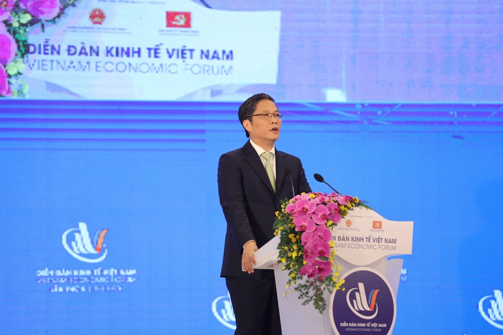 Trưởng ban Kinh tế TW: Kinh tế phục hồi, dự kiến tăng trưởng GDP trên 8% - 2 Trưởng ban Kinh tế TW: Kinh tế phục hồi, dự kiến tăng trưởng GDP trên 8% - 2