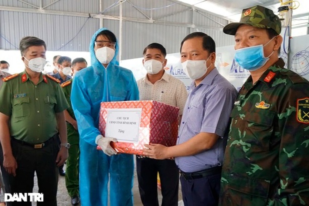 Chủ tịch Bình Định: Không được để TP Quy Nhơn bị phong tỏa - 2 Chủ tịch Bình Định: Không được để TP Quy Nhơn bị phong tỏa - 2