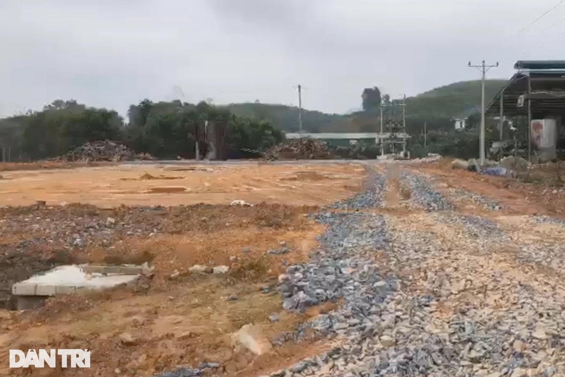 Để cá nhân chuyển đổi đất nông nghiệp trái phép, chủ tịch xã bị phê bình - 1 Để cá nhân chuyển đổi đất nông nghiệp trái phép, chủ tịch xã bị phê bình - 1