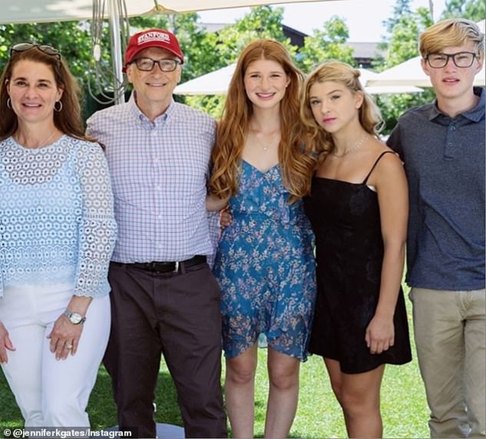 Con gái Bill Gates tiết lộ cuộc sống trong gia đình “giàu bậc nhất” - 3 Con gái Bill Gates tiết lộ cuộc sống trong gia đình “giàu bậc nhất” - 3