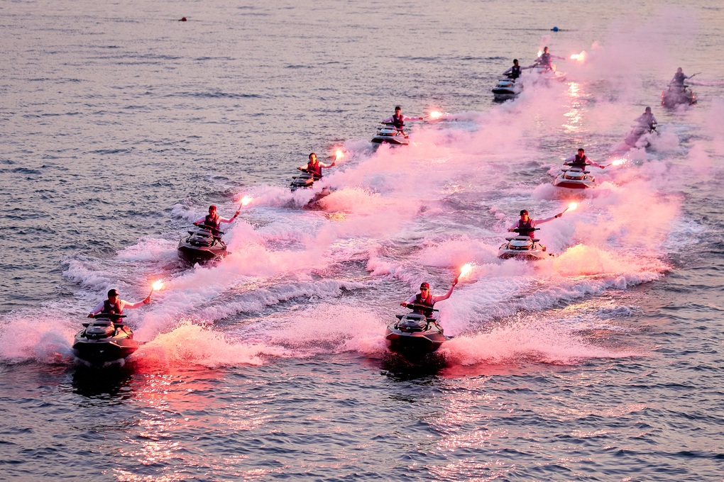 Màn bay lượn ấn tượng trên mặt biển Phú Quốc của á quân flyboard thế giới - 5 Màn bay lượn ấn tượng trên mặt biển Phú Quốc của á quân flyboard thế giới - 5