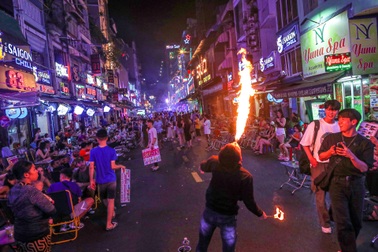 Những tuyến đường dày đặc quán nhậu ở TPHCM