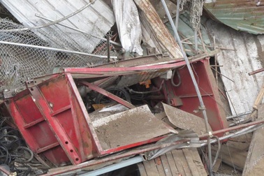 Hà Nội: Máy vận thăng rơi từ tầng 27, 2 người tử vong