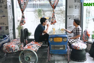 Quán cà phê biến rác thành đồ vật trang trí