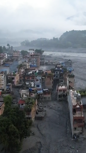 Cảnh báo lũ mới tại Nepal, người dân tìm nơi tránh an toàn