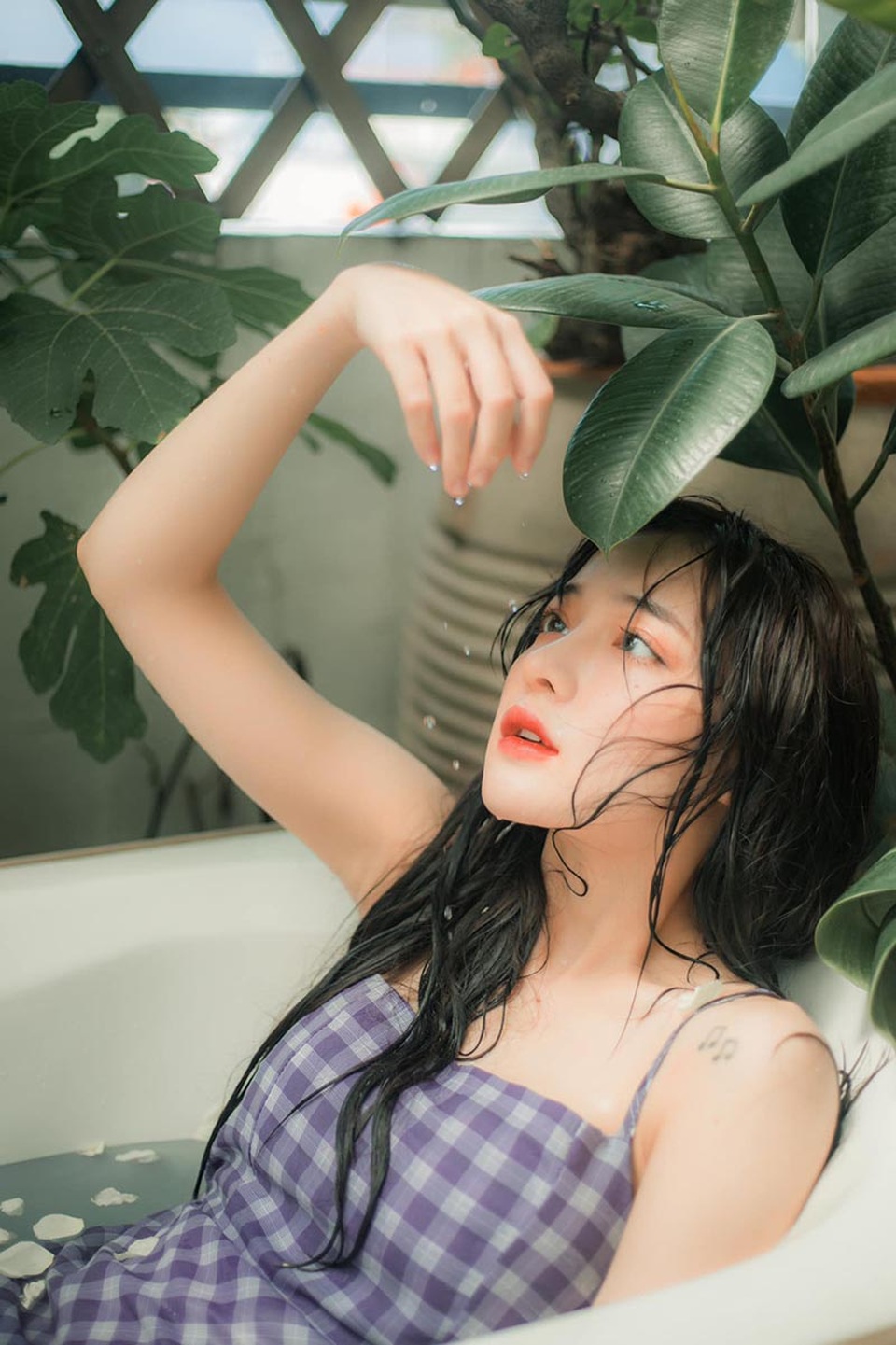 Hot girl giống diễn viên Hoa ngữ: “Sẽ không là bản sao của ai đó” - 9 Hot girl giống diễn viên Hoa ngữ: “Sẽ không là bản sao của ai đó” - 9