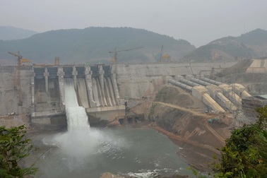 Phát điện tổ máy số 3 Thuỷ điện Trung Sơn