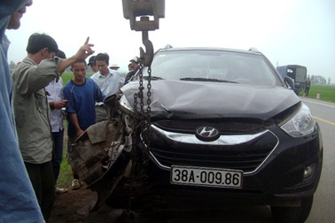 Tai nạn liên hoàn, nhiều người may mắn thoát chết