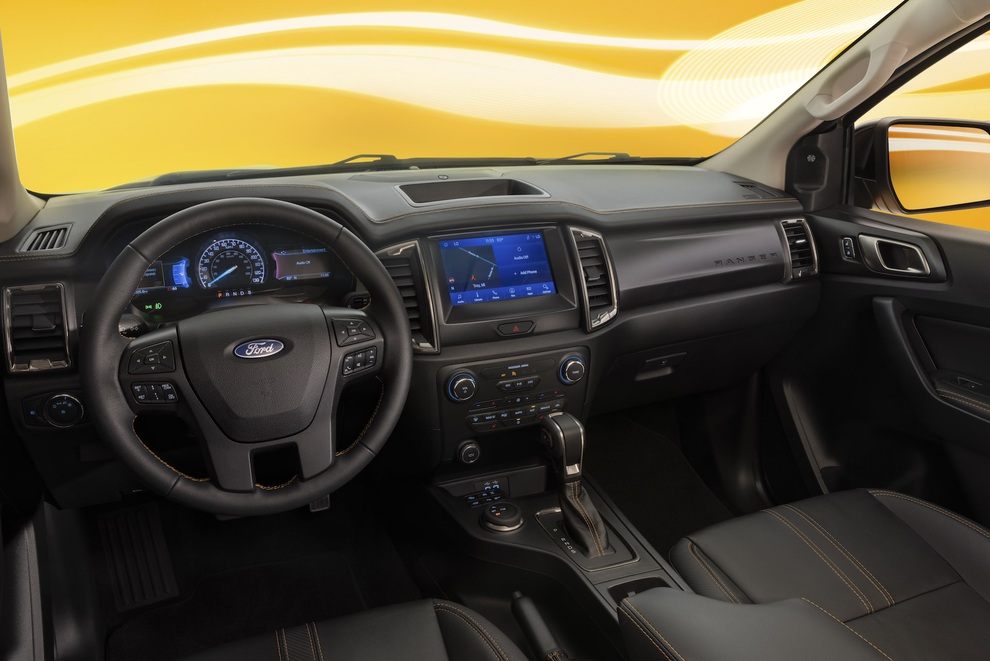 Ford Ranger có thêm phiên bản Splash màu cam rực rỡ - 3 Ford Ranger có thêm phiên bản Splash màu cam rực rỡ - 3