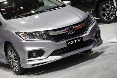 Honda Việt Nam giới thiệu 2 phiên bản giới hạn Jazz RS Mugen và City L Modulo