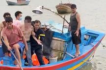 Nam thanh niên nhảy cầu tự tử bất thành... vì biết bơi